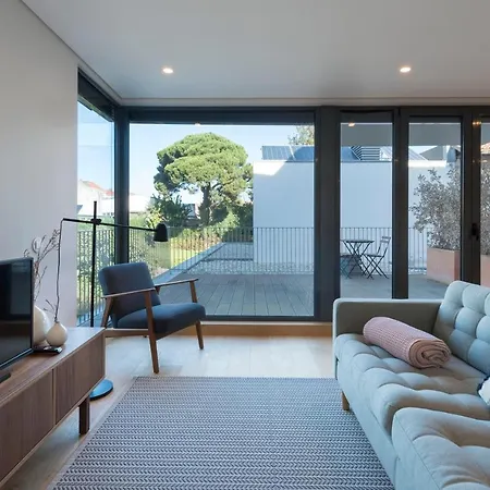 Lovelystay - Primrose 2br Flat With Free Parking, Ac And Balcony アパート *
