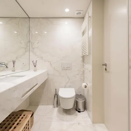 アパート Lovelystay - Primrose 2br Flat With Free Parking, Ac And Balcony